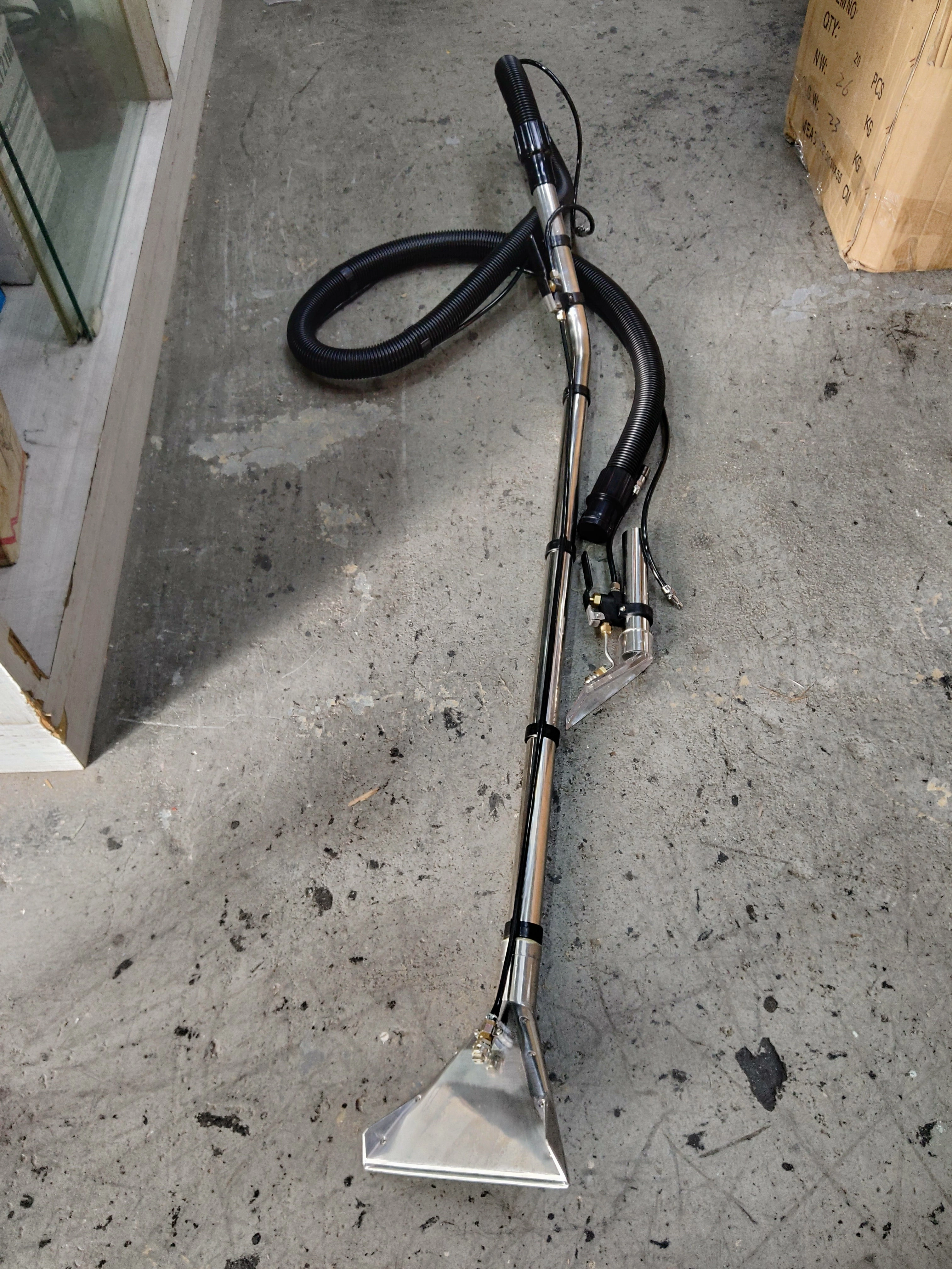 AIKO 40L Wet & Dry Carpet Vacuum Cleaner With 1 Motor | Model: VC-HT-LC-40SC
