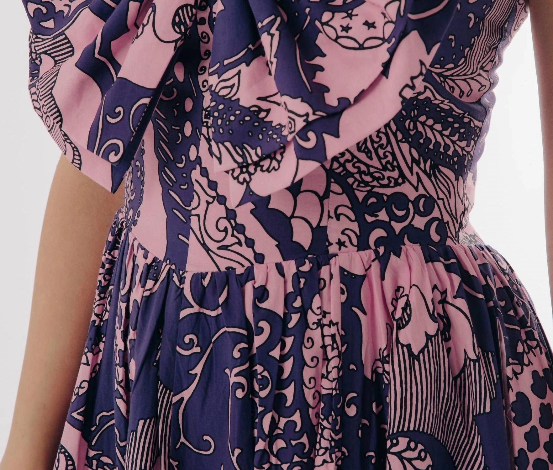 Dolcia Midi Dress In Rolling Winds Print