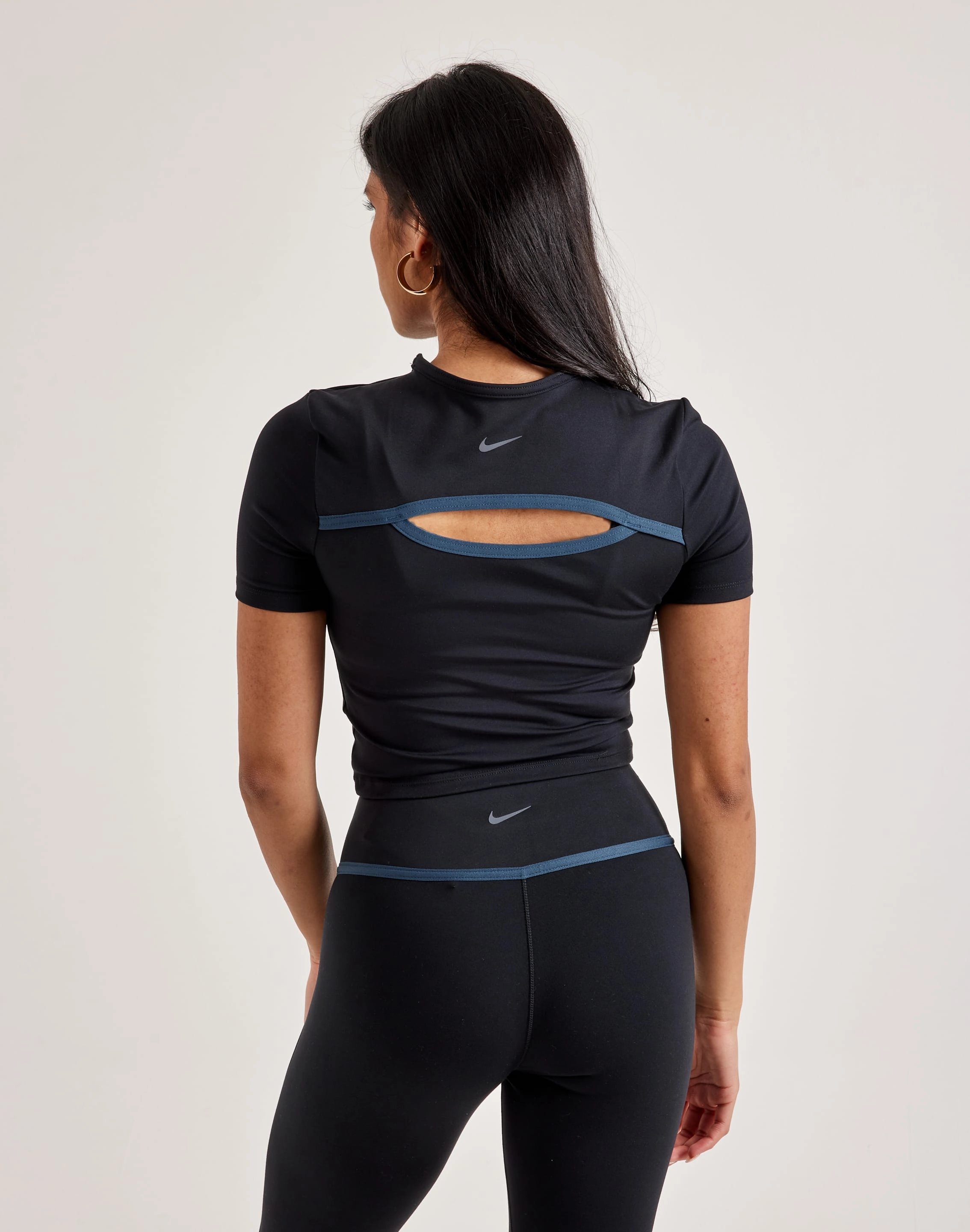 Nike One Fitted Dri-FIT Top