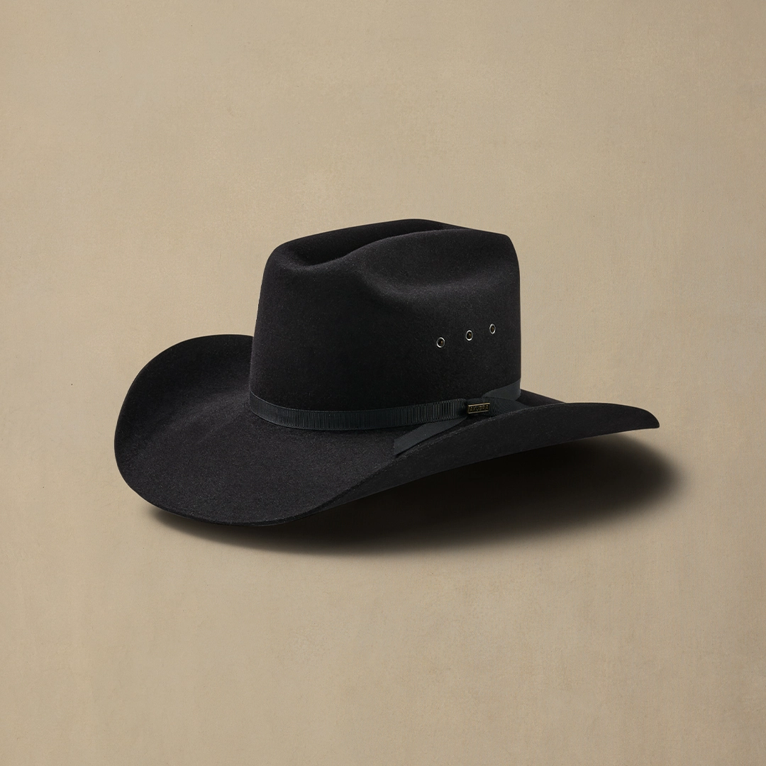 The Outback Club Black