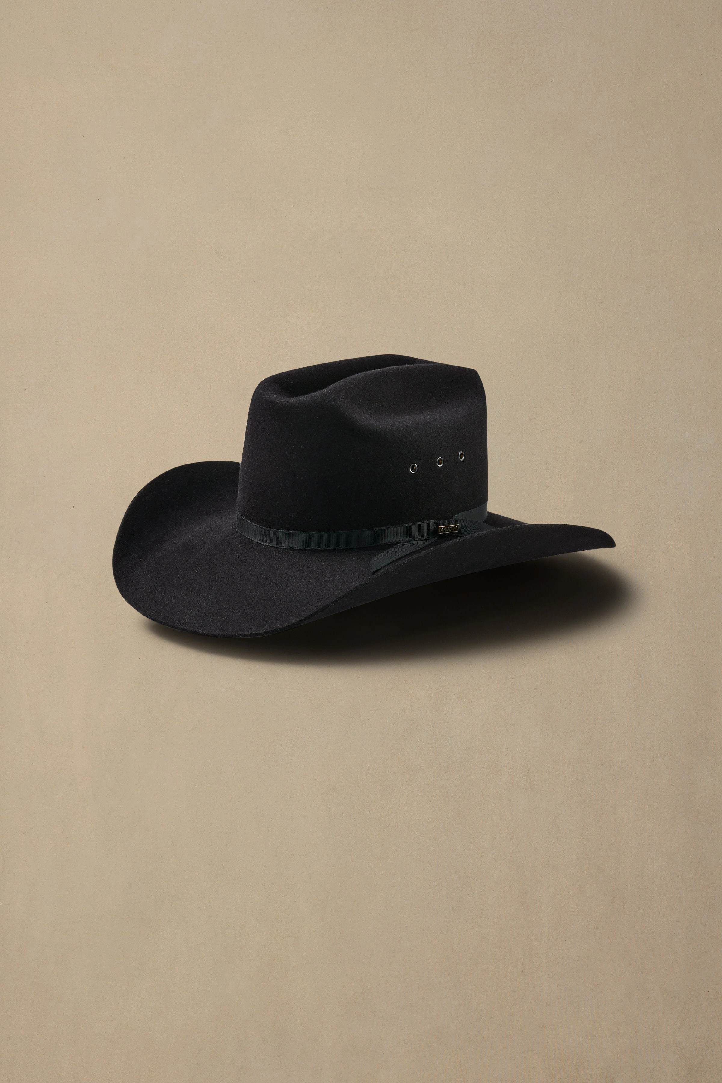 The Outback Club Black