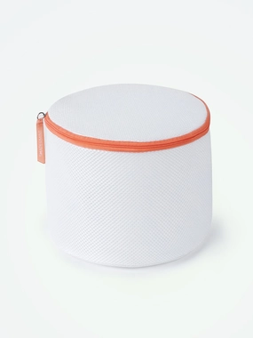 Your FREE Delicate Care Bra Saver (Small)